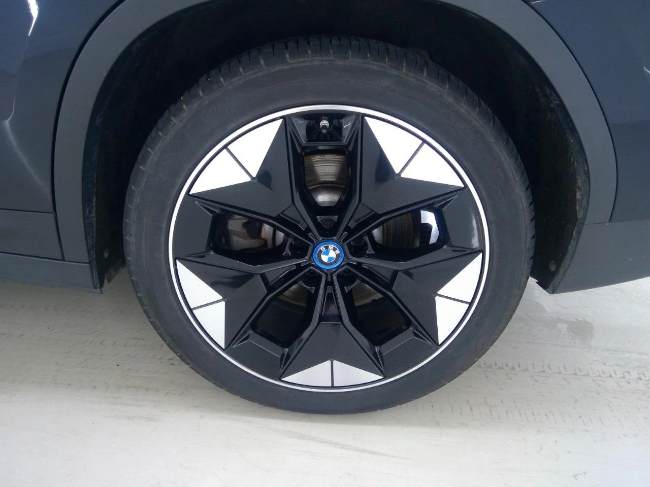 BMW iX3 SOH 97.5 | Mobile.bg � ����������� 11