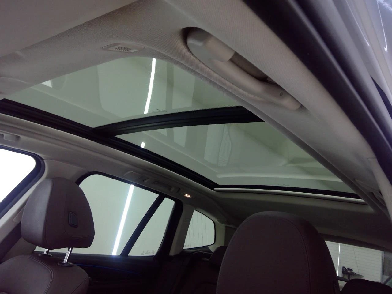BMW iX3 SOH 97.5 | Mobile.bg � ����������� 8