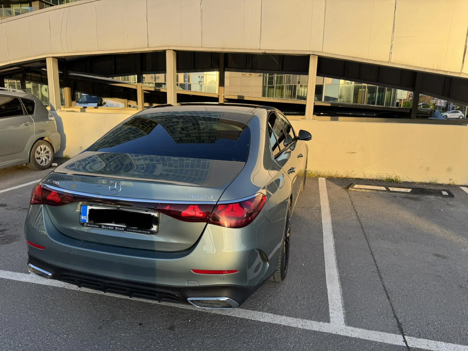 Mercedes-Benz E 200, снимка 2 - Автомобили и джипове - 55710894