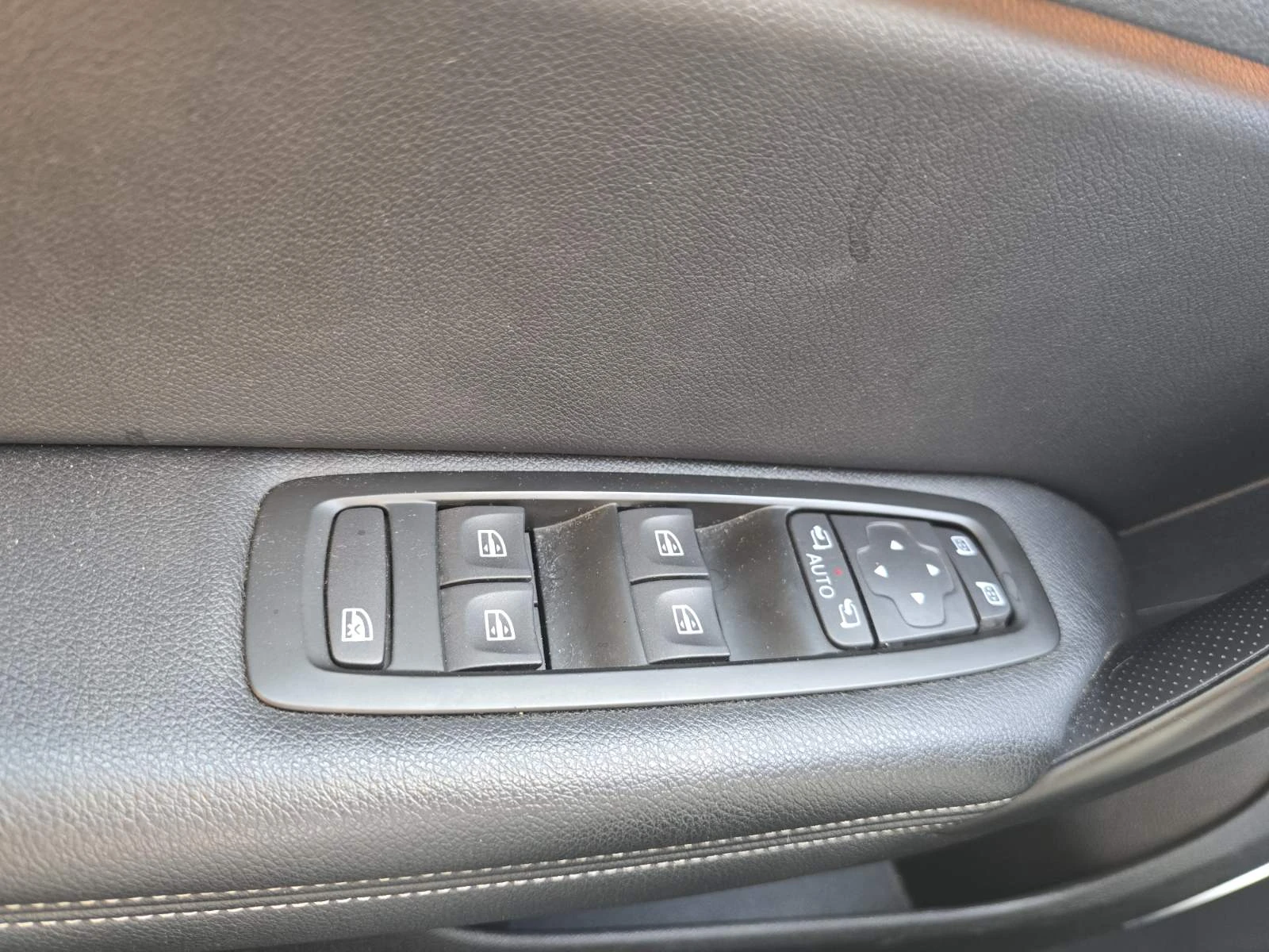 Renault Megane dCi 115 к.с. Дизел Stop & Start, снимка 12 - Автомобили и джипове - 56008230