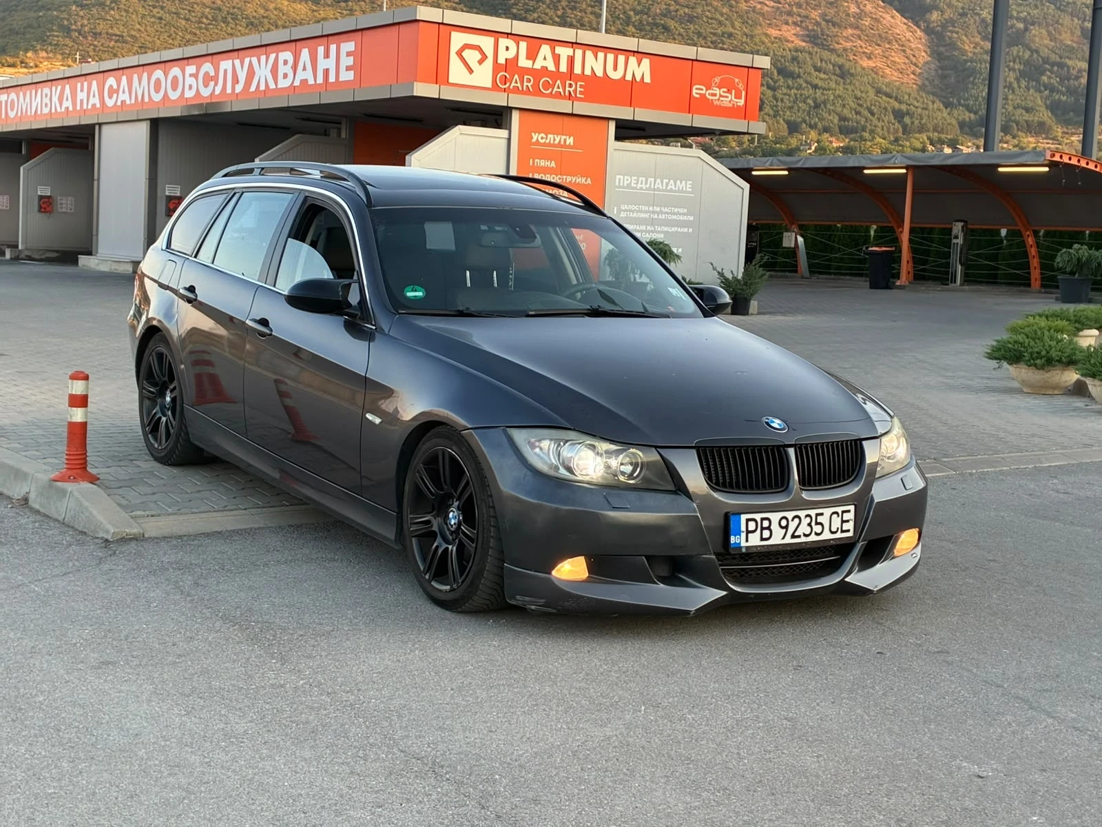 BMW 330, снимка 3 - Автомобили и джипове - 56161530