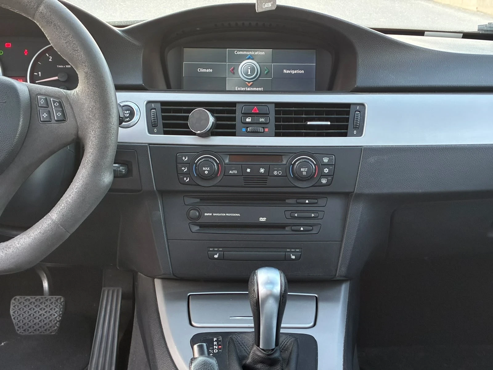 BMW 330, снимка 15 - Автомобили и джипове - 56161530