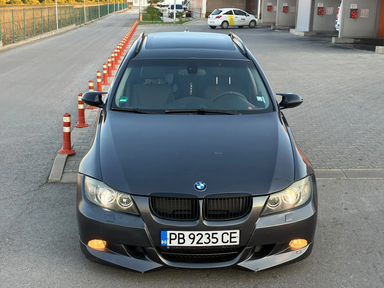 BMW 330, снимка 4 - Автомобили и джипове - 56161530