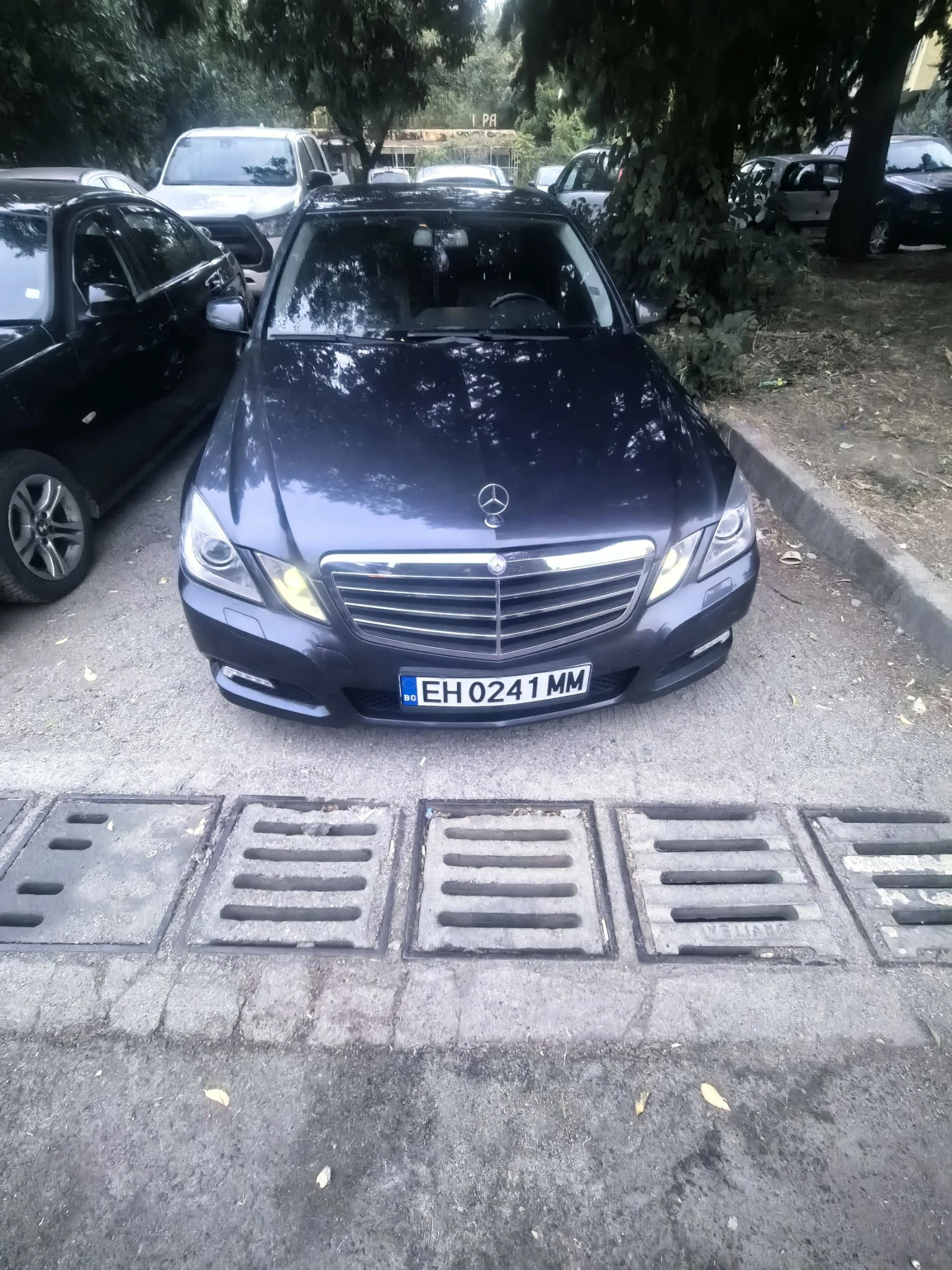 Mercedes-Benz E 220 2.2, снимка 3 - Автомобили и джипове - 56234321