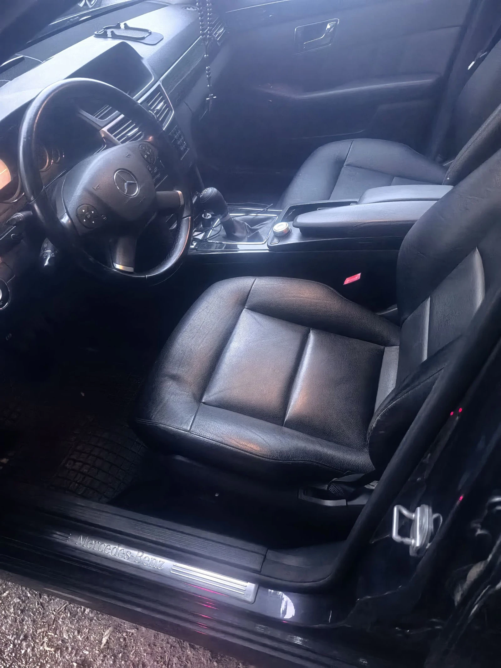 Mercedes-Benz E 220 2.2, снимка 6 - Автомобили и джипове - 56234321