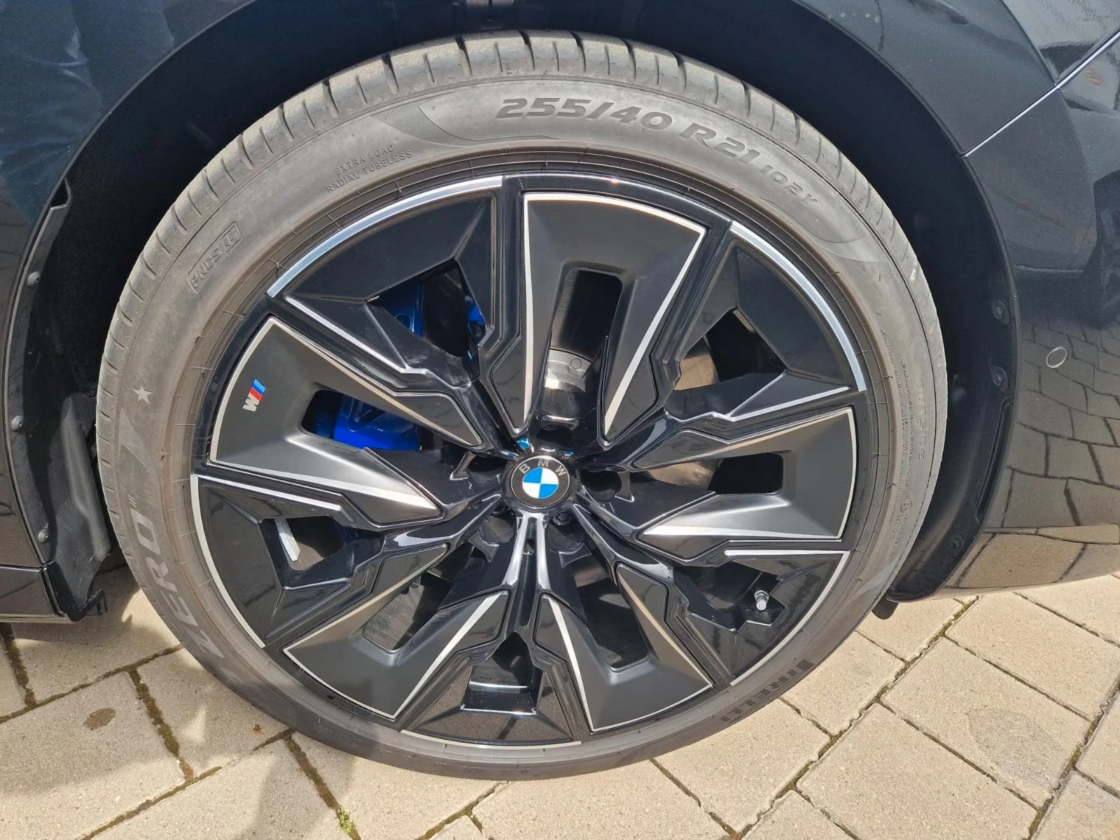 BMW 760 e/xDrive/M-SPORT PRO/SKY-LOUNGE/360/ICONIC GLOW/ | Mobile.bg � ����������� 7