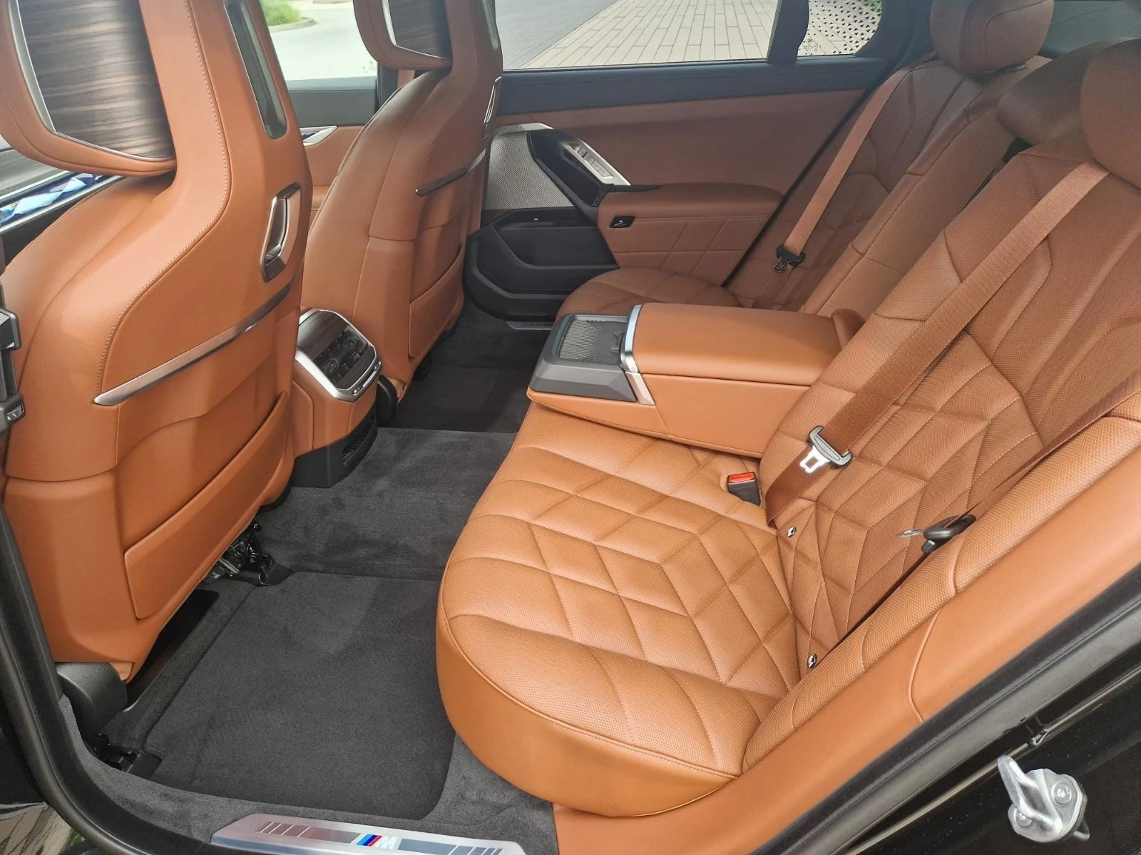 BMW 760 e/xDrive/M-SPORT PRO/SKY-LOUNGE/360/ICONIC GLOW/ | Mobile.bg � ����������� 10
