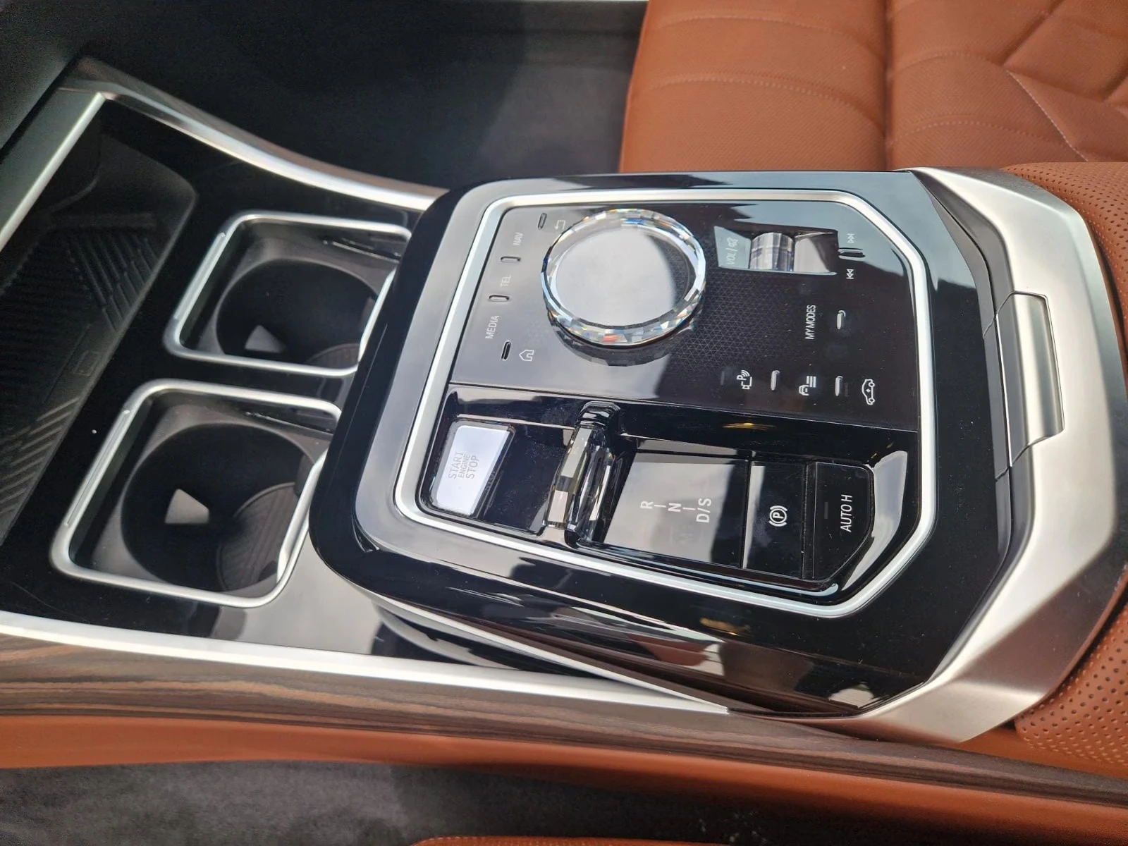 BMW 760 e/xDrive/M-SPORT PRO/SKY-LOUNGE/360/ICONIC GLOW/ | Mobile.bg � ����������� 11