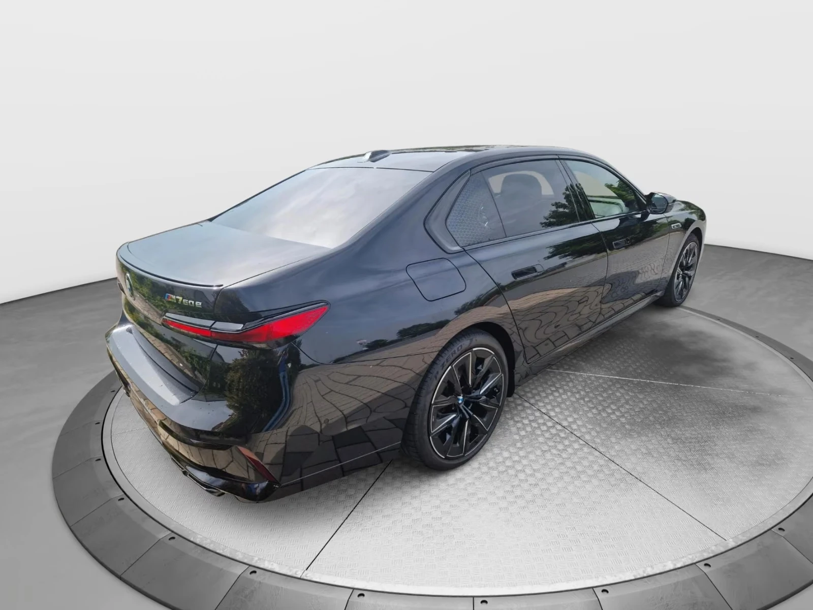BMW 760 e/xDrive/M-SPORT PRO/SKY-LOUNGE/360/ICONIC GLOW/ | Mobile.bg � ����������� 4