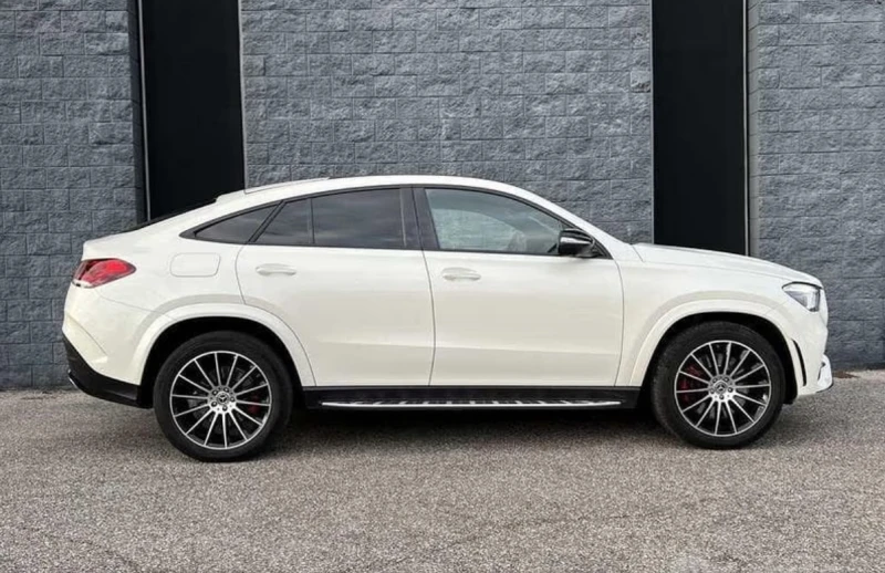 Mercedes-Benz GLE Coupe 350de Plug-in Hybrid AMG-Line 4MATIC , снимка 3 - Автомобили и джипове - 47706386