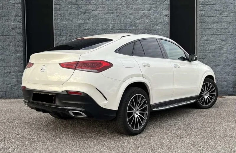 Mercedes-Benz GLE Coupe 350de Plug-in Hybrid AMG-Line 4MATIC , снимка 4 - Автомобили и джипове - 47706386