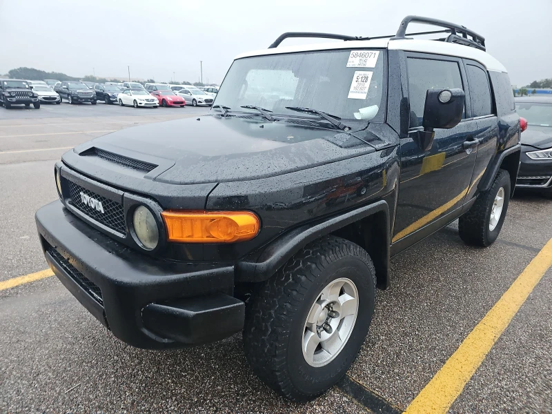 Toyota Fj cruiser КРАЙНА ЦЕНА ДО СОФИЯ, снимка 1 - Автомобили и джипове - 49109561