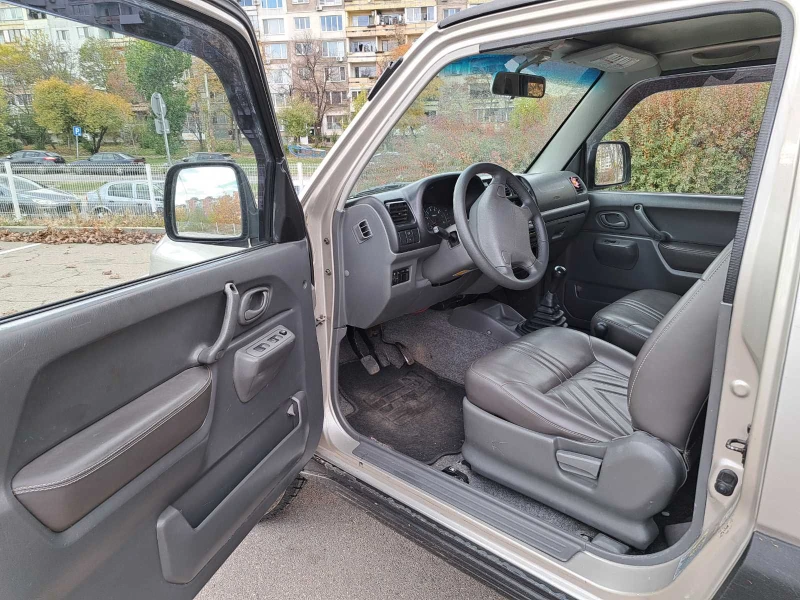 Suzuki Jimny, снимка 14 - Автомобили и джипове - 52280124