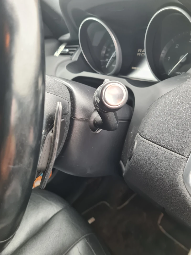 Land Rover Evoque, снимка 13 - Автомобили и джипове - 52447919