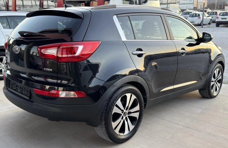 Kia Sportage 2.0CRDI, снимка 5 - Автомобили и джипове - 53108324