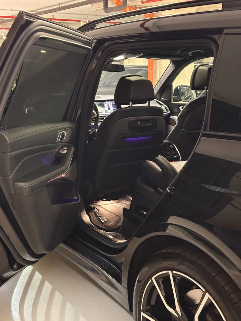 BMW X7 40i, снимка 9 - Автомобили и джипове - 53218406