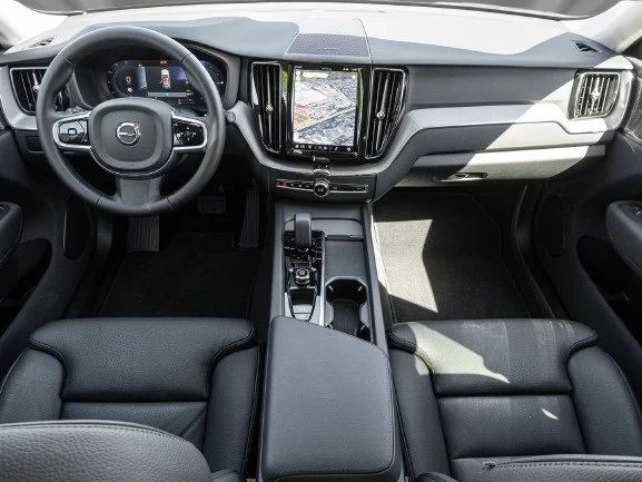 Volvo XC60 T8 AWD = Plus Dark = Гаранция, снимка 10 - Автомобили и джипове - 55099758