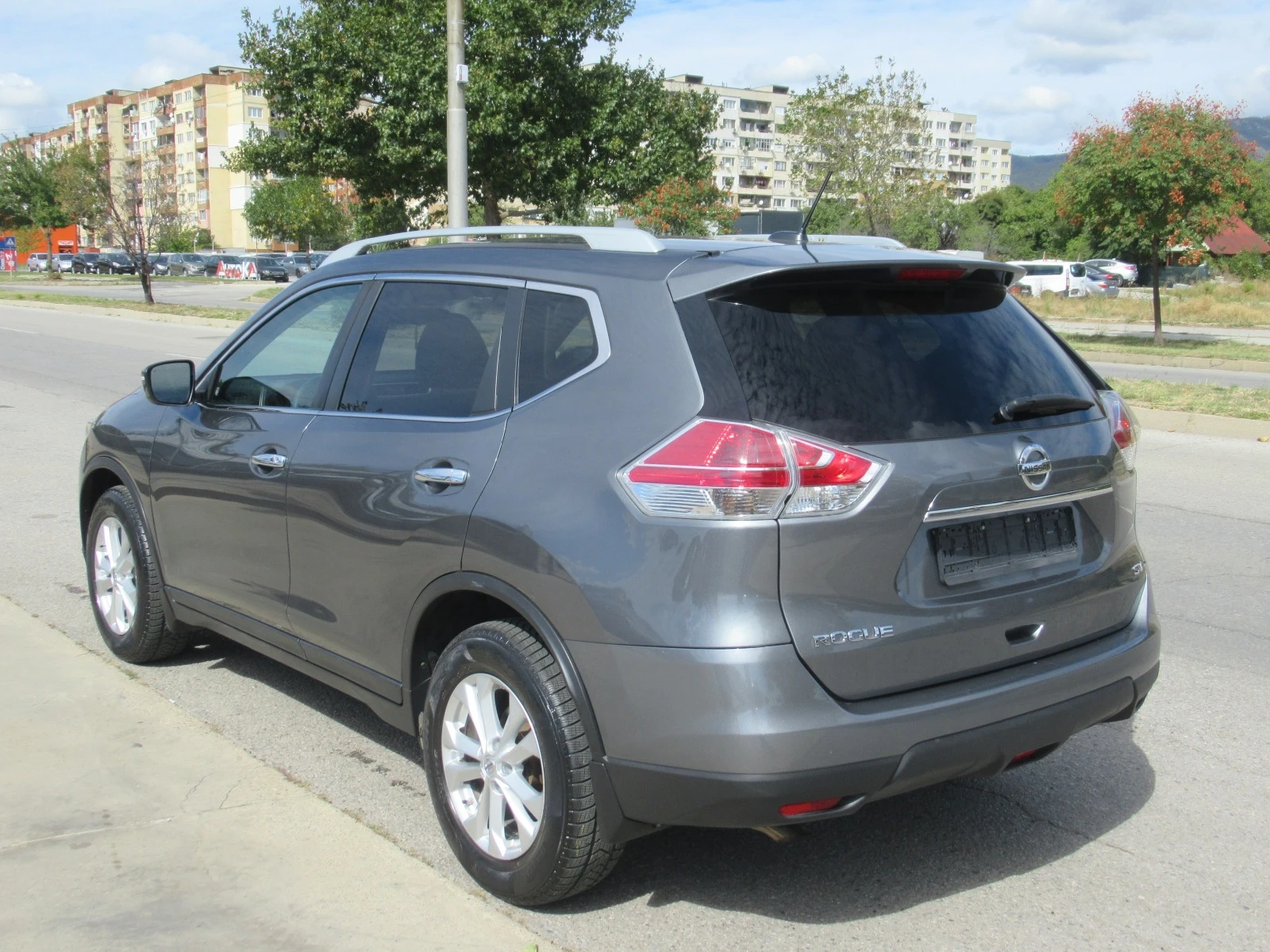 Nissan Rogue 2.5i SV 172ps - изображение 3