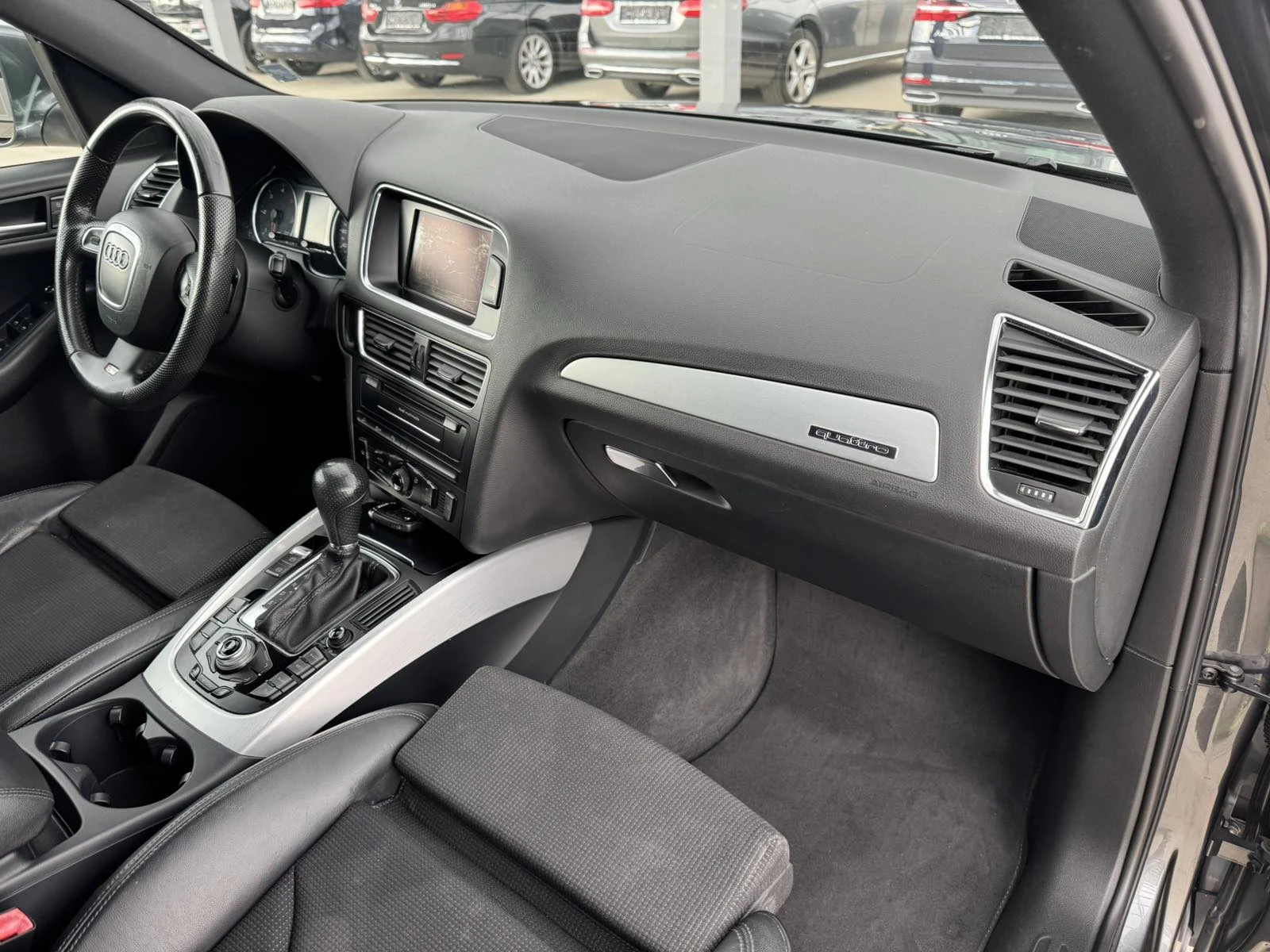 Audi Q5 3.0* 239ps* 3xS line* Distr* quattro* КОЖА* НАВИ*  - изображение 10