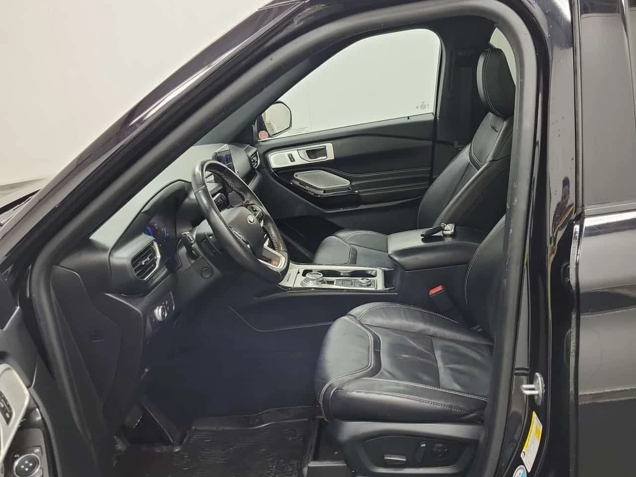 Ford Explorer * ST * ПОДГРЕВ / ОБДУХВАНЕ / 360 КАМЕРА - изображение 8