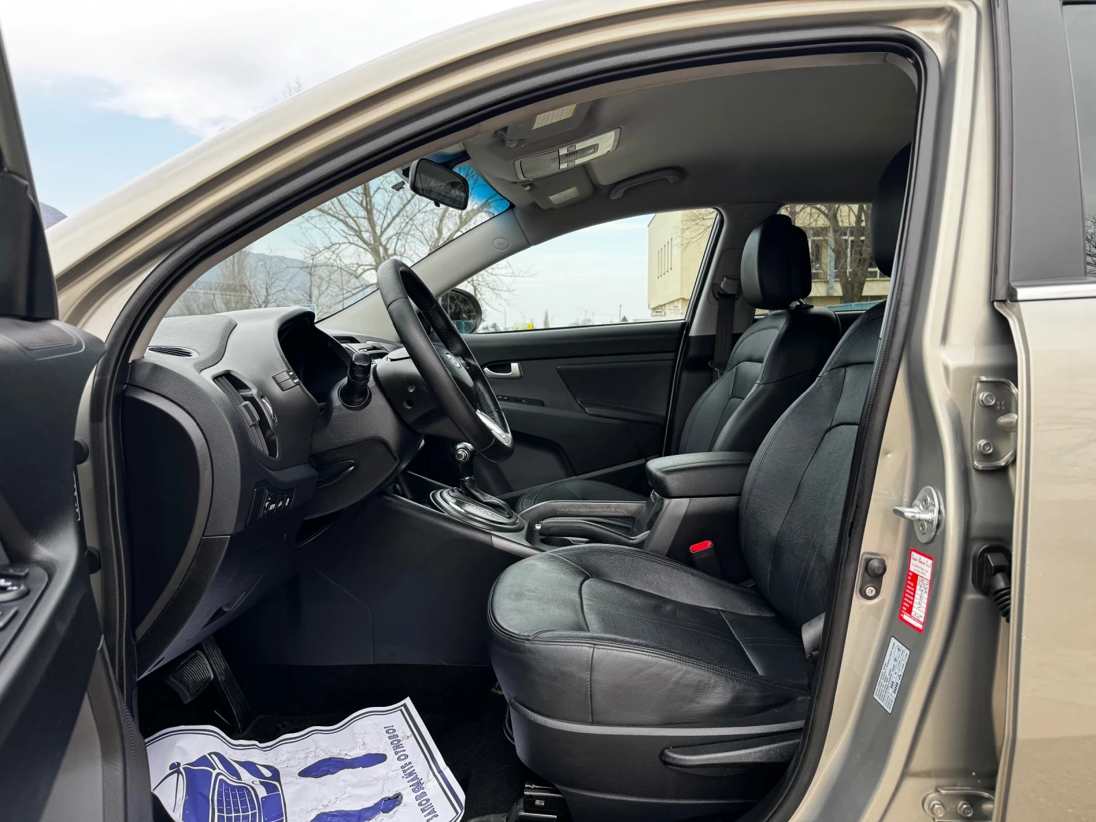 Kia Sportage 2.0CRDI/АВТОМАТИК/4х4/KEYLESS - изображение 7