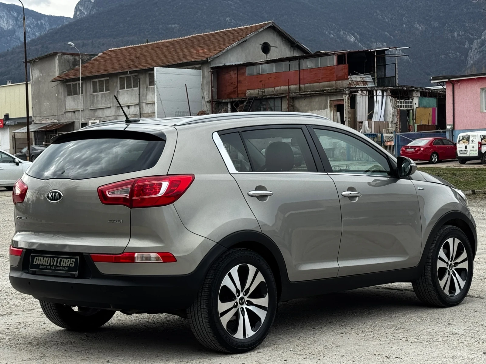 Kia Sportage 2.0CRDI/АВТОМАТИК/4х4/KEYLESS - изображение 4