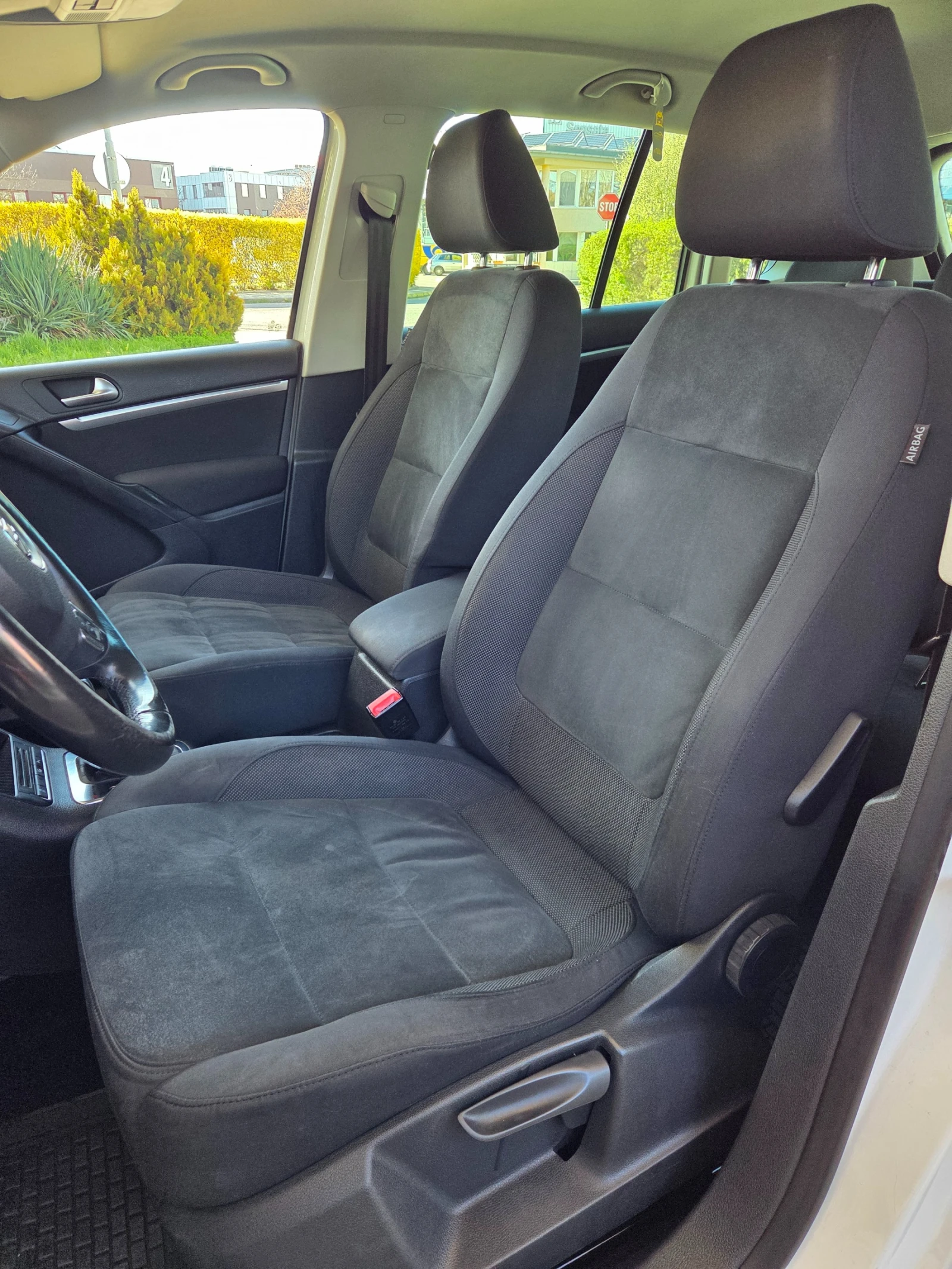 VW Tiguan 2.0TDI* 4 MOTION* DSG* HIGHLINE*  | Mobile.bg � ����������� 10