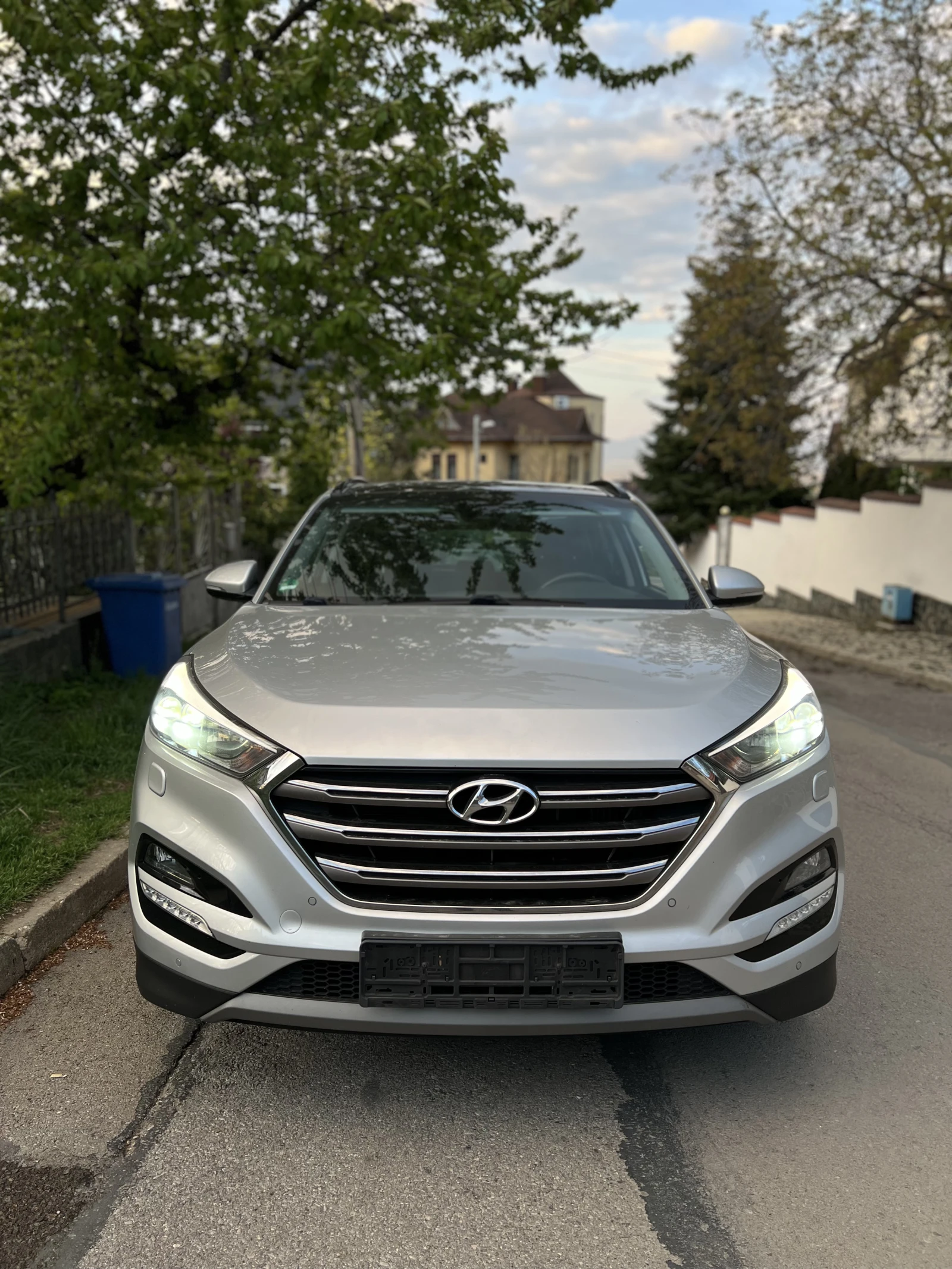 Hyundai Tucson 2.0-185hp Premium 4x4/История/Обдухване, снимка 2 - Автомобили и джипове - 54444422