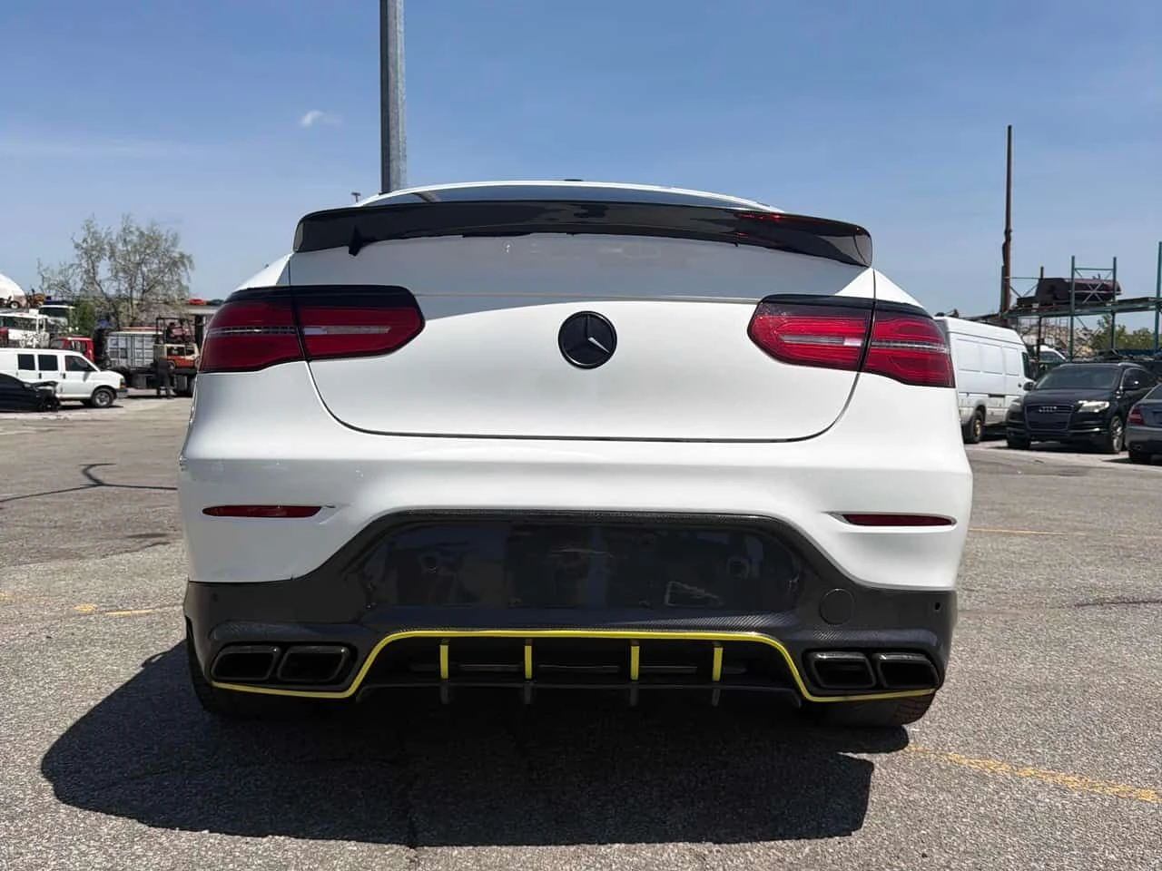 Mercedes-Benz GLC 63 AMG S 4MATIC+ Coupe * CARFAX * ОПЦИЯ ЗА ФИНАНСИРАНЕ, снимка 4 - Автомобили и джипове - 55064459