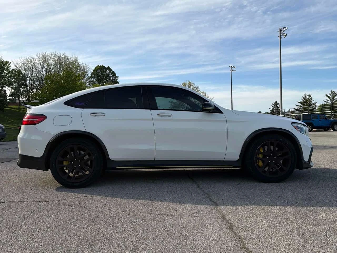 Mercedes-Benz GLC 63 AMG S 4MATIC+ Coupe * CARFAX * ОПЦИЯ ЗА ФИНАНСИРАНЕ, снимка 3 - Автомобили и джипове - 55064459