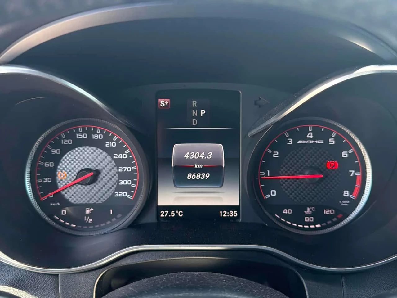 Mercedes-Benz GLC 63 AMG S 4MATIC+ Coupe * CARFAX * ОПЦИЯ ЗА ФИНАНСИРАНЕ, снимка 8 - Автомобили и джипове - 55064459