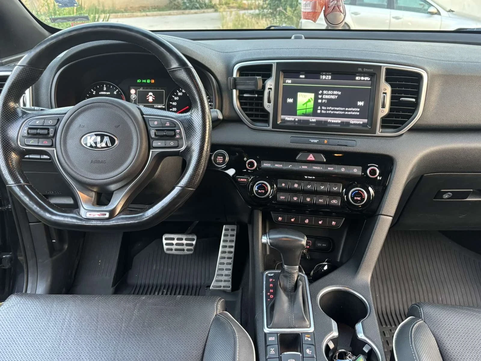 Kia Sportage, снимка 14 - Автомобили и джипове - 55848766