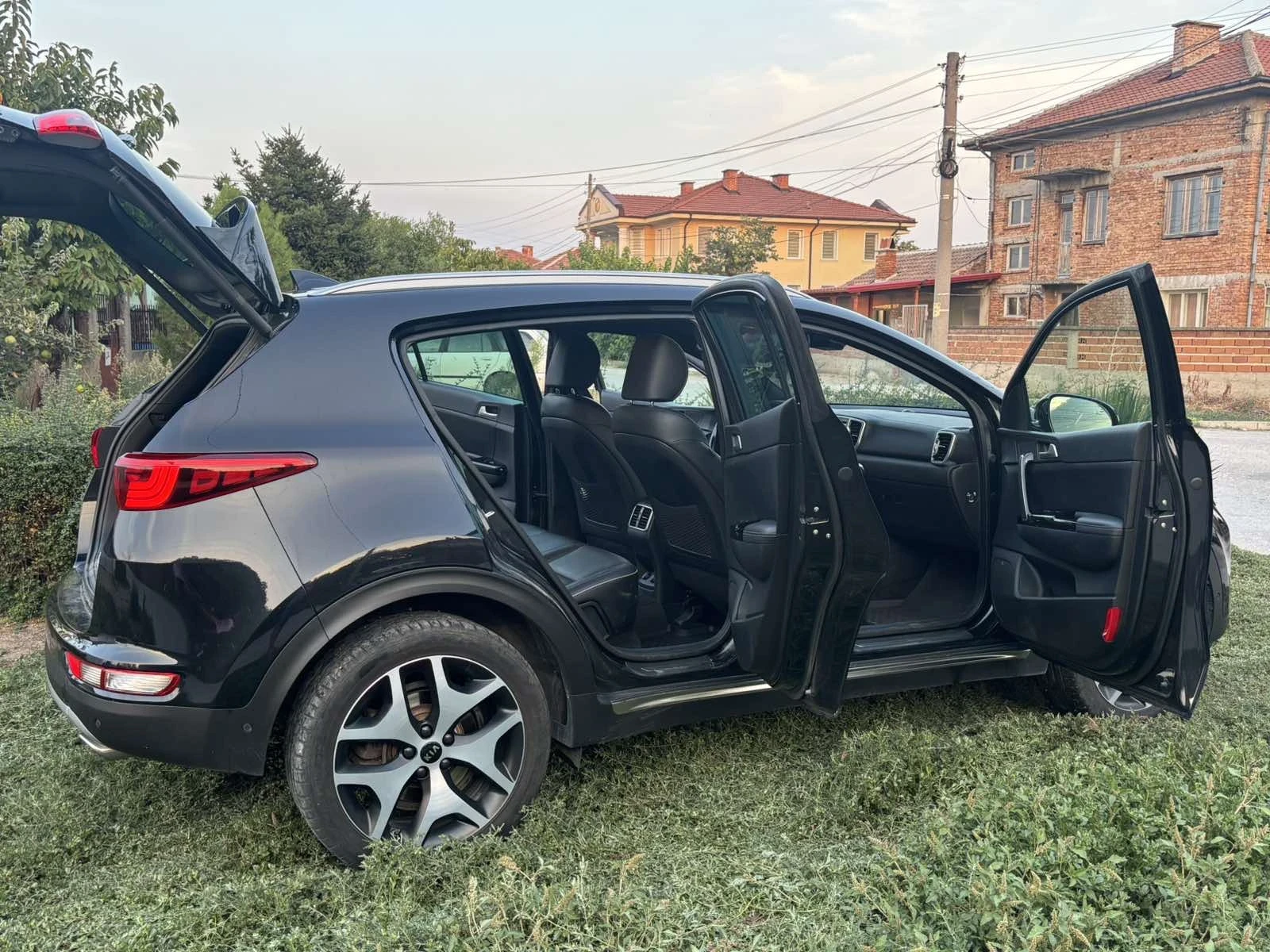 Kia Sportage, снимка 11 - Автомобили и джипове - 55848766