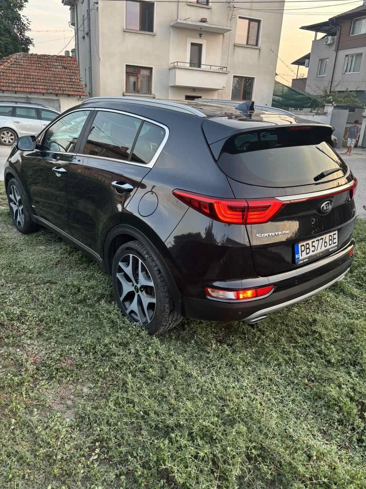Kia Sportage, снимка 3 - Автомобили и джипове - 55848766