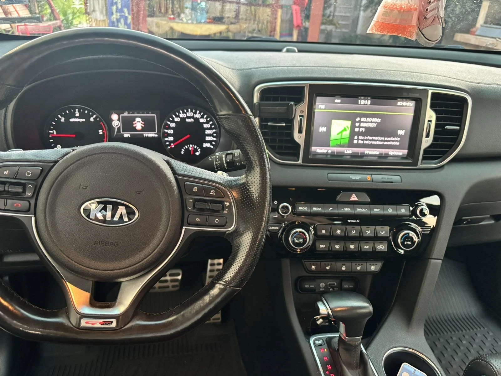 Kia Sportage, снимка 17 - Автомобили и джипове - 55848766