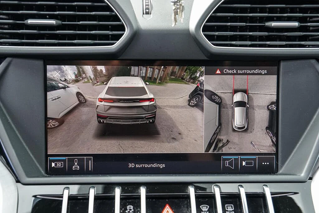 Lamborghini Urus DIS* HUD* ALCANTARA* PANO* B&O* PERFORMANCE* КРАЙН, снимка 12 - Автомобили и джипове - 56138398