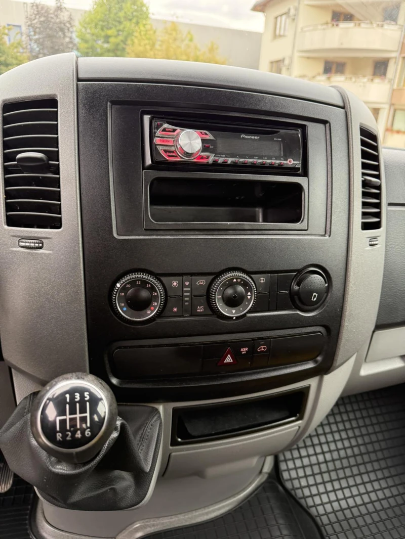 VW Crafter 68000 км!!! Перфектен 2.0 Tdi - 140 к.с!!!, снимка 10 - Бусове и автобуси - 51874532