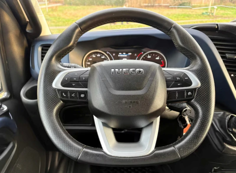 Iveco 35S18 3.0* HI-MATIC* MAXI* LED* НАВИГАЦИЯ, снимка 14 - Бусове и автобуси - 52869566