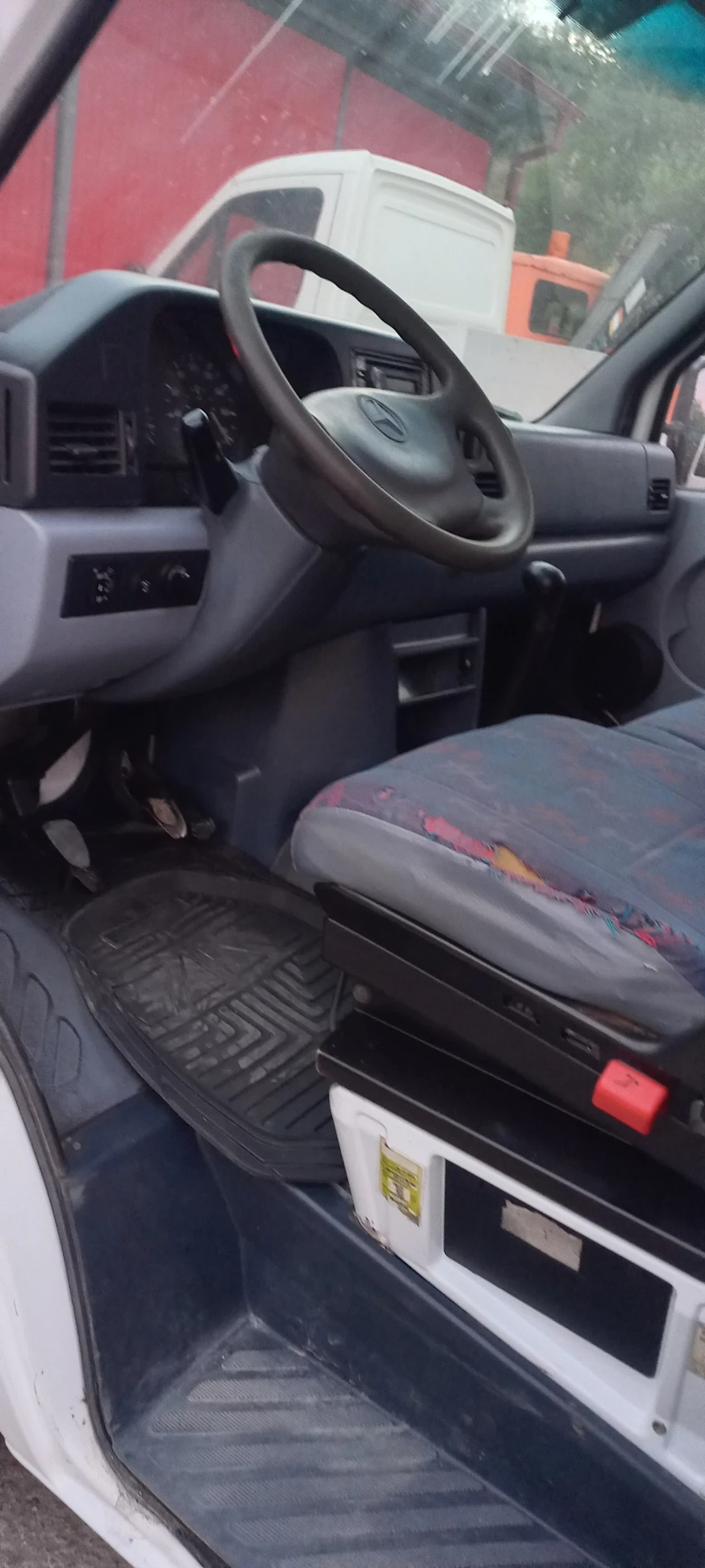 Mercedes-Benz Sprinter 412, снимка 9 - Бусове и автобуси - 55753852