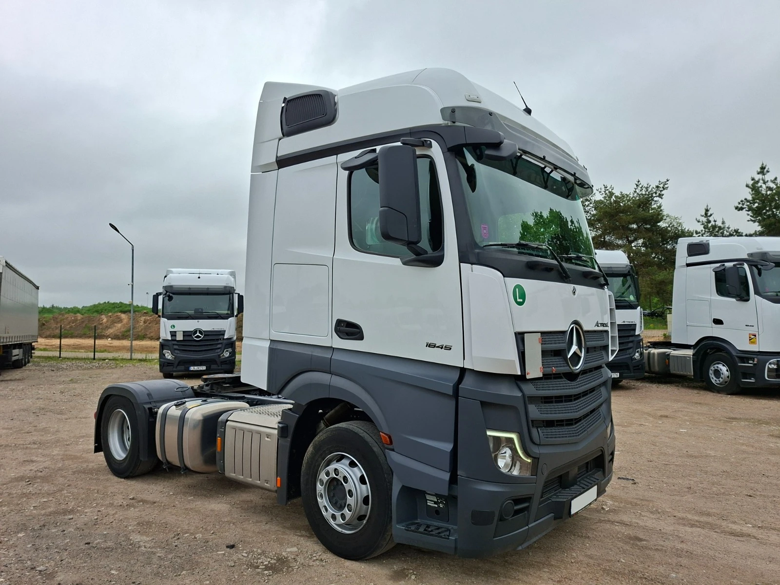 Mercedes-Benz Actros 1845 Big Space, снимка 2 - Камиони - 54642600