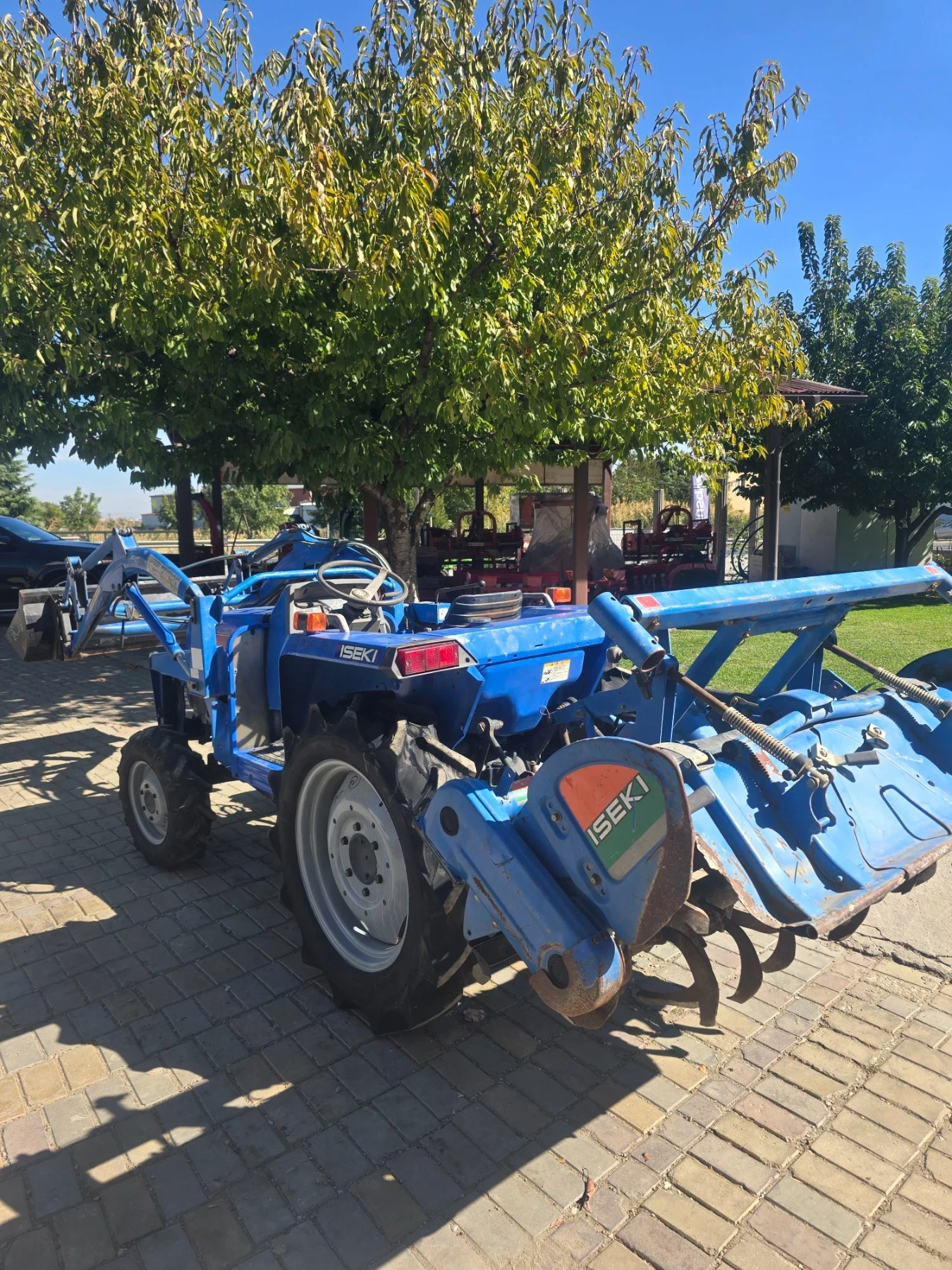 Трактор ISEKI TK25, снимка 4 - Селскостопанска техника - 56371462