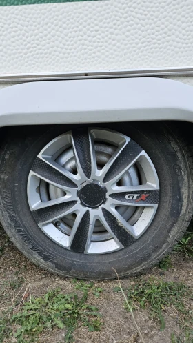 Каравана Chateau 380, снимка 13