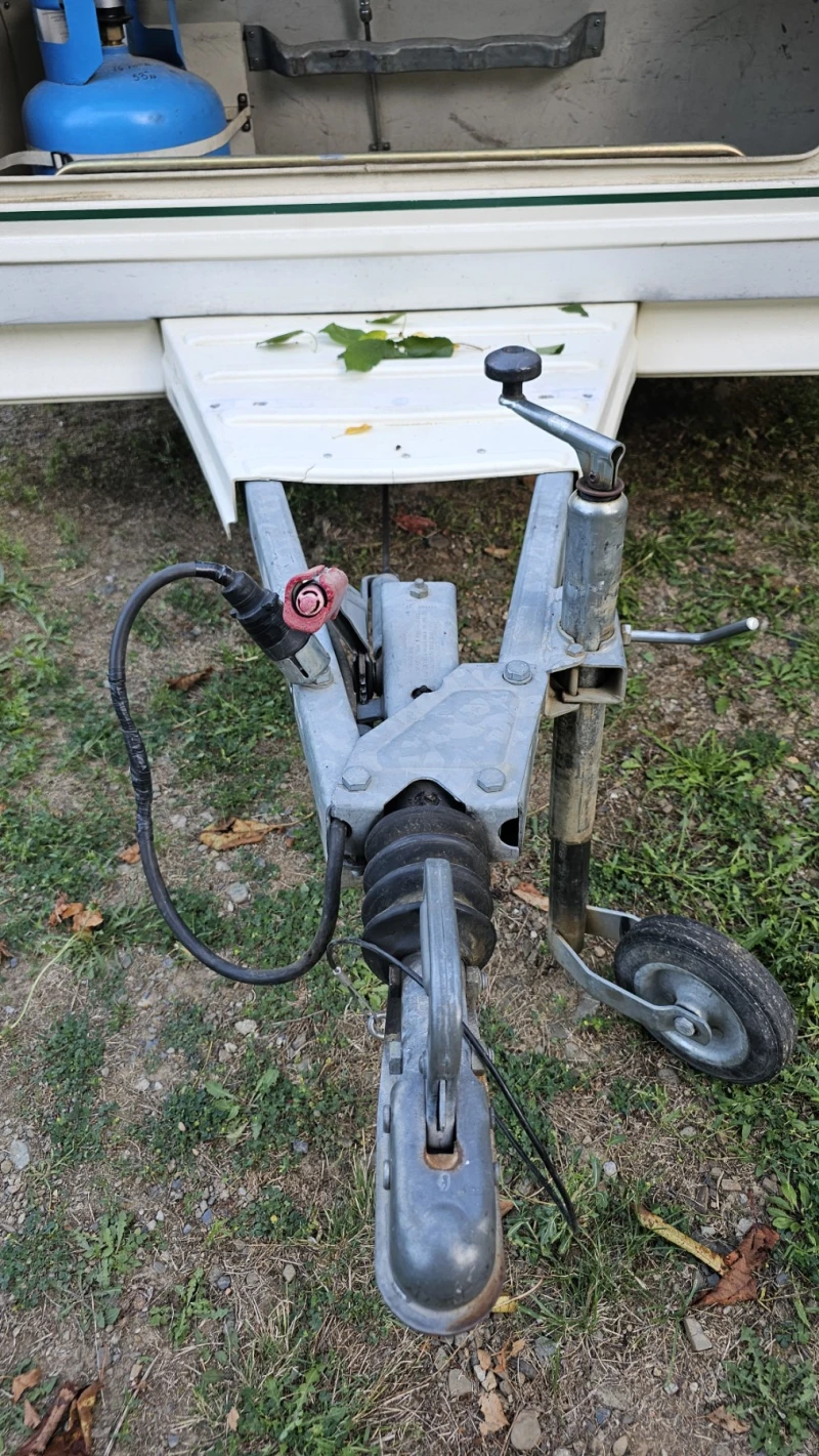 Каравана Chateau 380, снимка 2 - Каравани и кемпери - 53153035