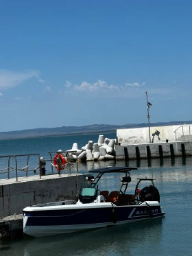 Моторна яхта Saxdor 200 PRO SPORT + Kолесар, снимка 4