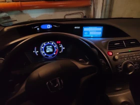 Honda Civic 1.8 бензин автоматик, снимка 13