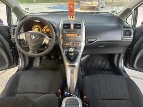 Toyota Auris, снимка 8