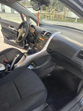 Toyota Auris, снимка 12