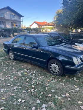  Mercedes-Benz E 270