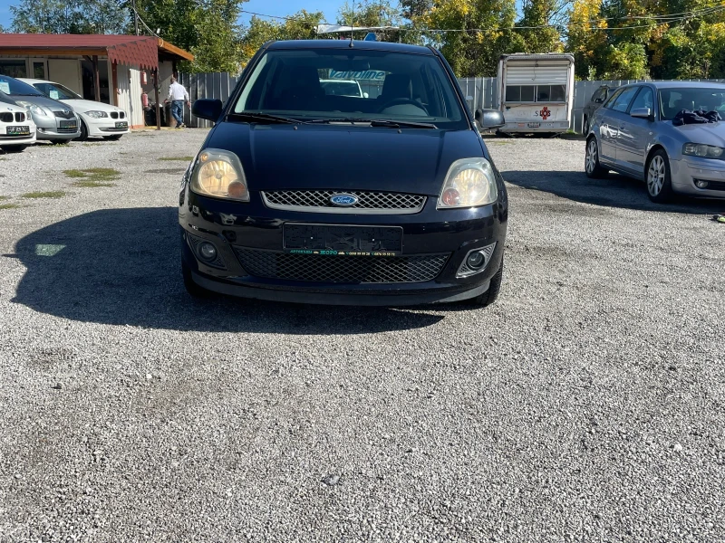 Ford Fiesta, снимка 1 - Автомобили и джипове - 47507578