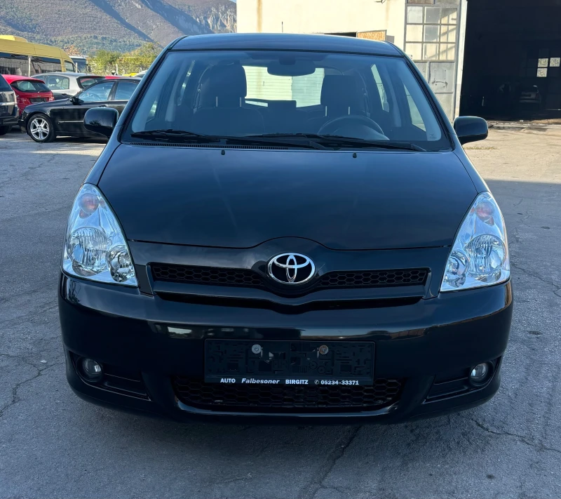 Toyota Corolla verso 1.6i, снимка 3 - Автомобили и джипове - 47663956